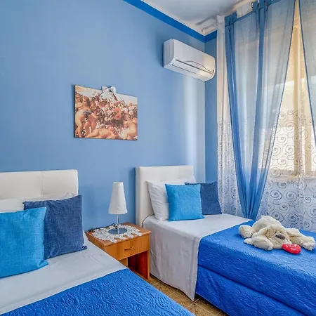La Casa Blu Apartment *
